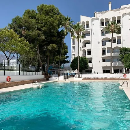 Bright & Cozy In The Center Of Puerto Banus, Pool And Terrace. * Marbella