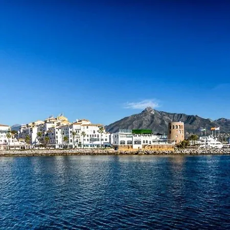 Bright & Cozy In The Center Of Puerto Banus, Pool And Terrace. *